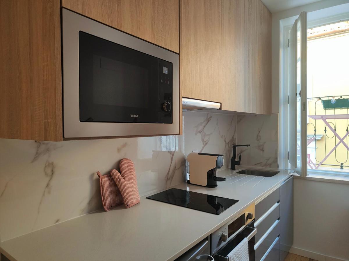 Appartamento Rose Essence Aparment - Exceptional Balcony Coimbra Esterno foto